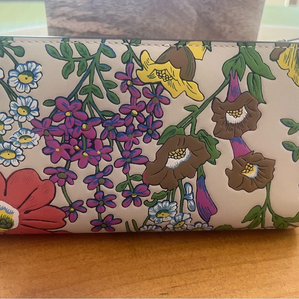 Coach Slim Wallet with Floral Print - Picture 3 of 11